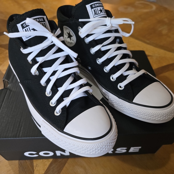 Women's Chuck Taylor All Stat Mid Converse Madison Sneakers - NEW IN BOX! - Picture 2 of 16
